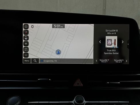 Used 2025 Hyundai Elantra Limited image 35