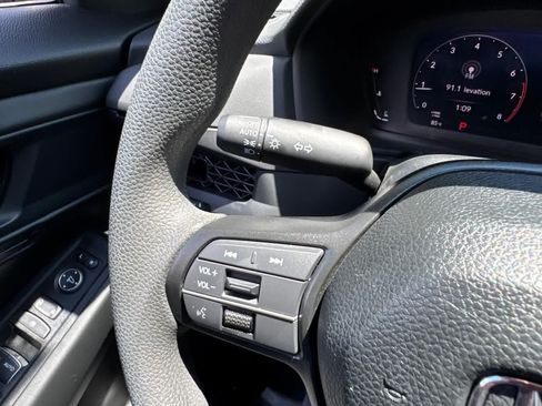 Used 2024 Honda Accord EX image 21
