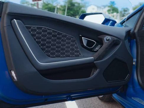 Used 2023 Lamborghini Huracan Tecnica image 57