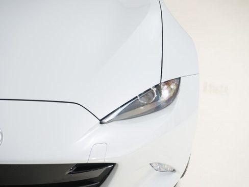 Used 2019 MAZDA MX-5 Miata Sport image 7