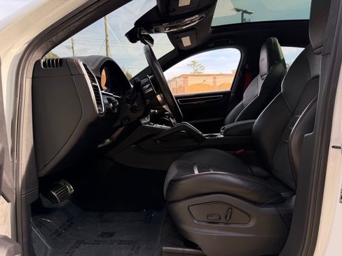 Used 2023 Porsche Cayenne GTS image 25