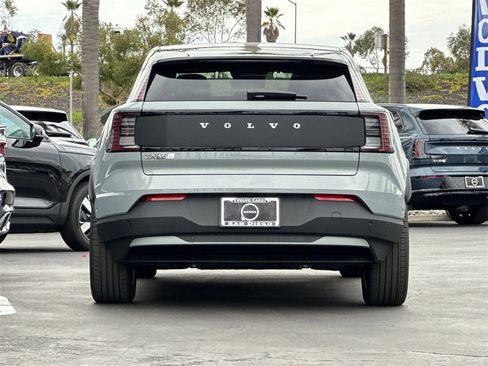 New 2026 Volvo EX30 Cross Country Ultra image 4