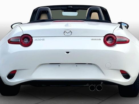 Used 2024 MAZDA MX-5 Miata Grand Touring w/ Appearance Package RWD image 5