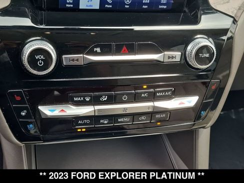 Used 2023 Ford Explorer Platinum w/ Technology Package AWD/4WD image 23