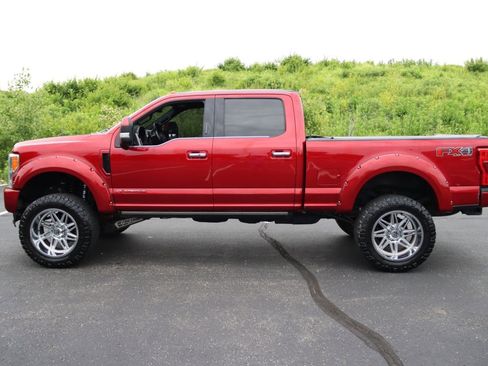 Used 2019 Ford F350 Platinum w/ Platinum Ultimate Package AWD/4WD image 9