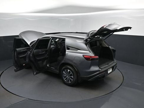 Used 2024 INFINITI QX60 Pure AWD/4WD image 2