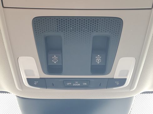 Certified 2025 Honda Pilot Elite image 35