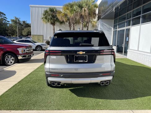 New 2026 Chevrolet Traverse LT image 6