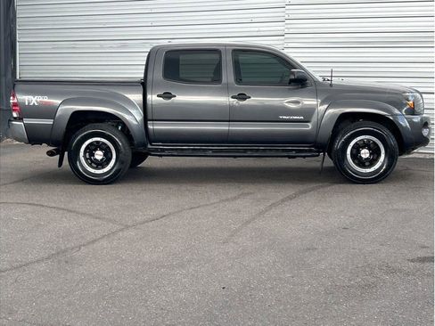Used 2011 Toyota Tacoma 4x4 Double Cab image 12
