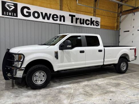 Used 2019 Ford F250 XL w/ Power Equipment Group AWD/4WD image 4