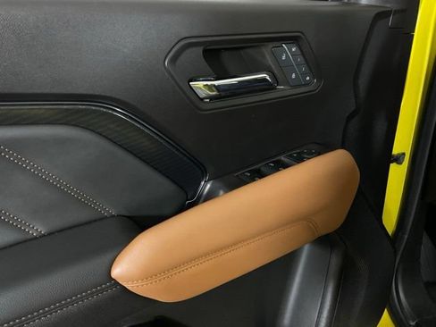 Used 2024 GMC Canyon AT4 w/ AT4 Premium Package AWD/4WD image 30
