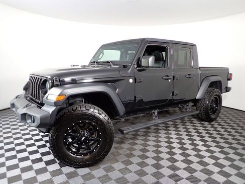 Used 2020 Jeep Gladiator Sport w/ Quick Order Package 24S AWD/4WD image 11