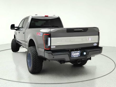 Used 2022 Ford F250 Platinum AWD/4WD image 4
