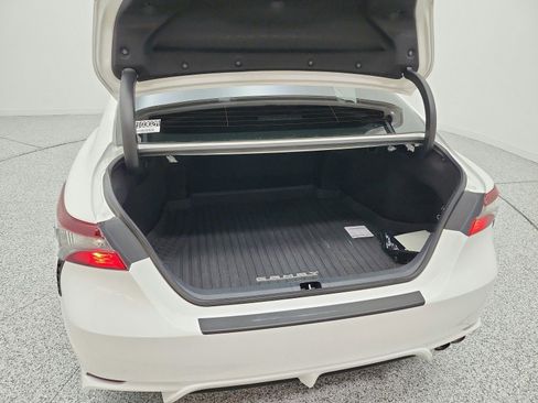 Used 2023 Toyota Camry SE w/ Convenience Package FWD image 17