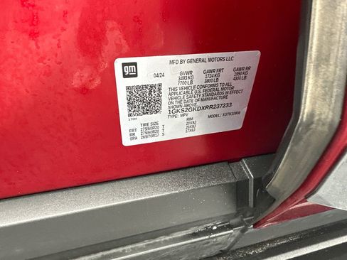 Used 2024 GMC Yukon XL SLT image 32