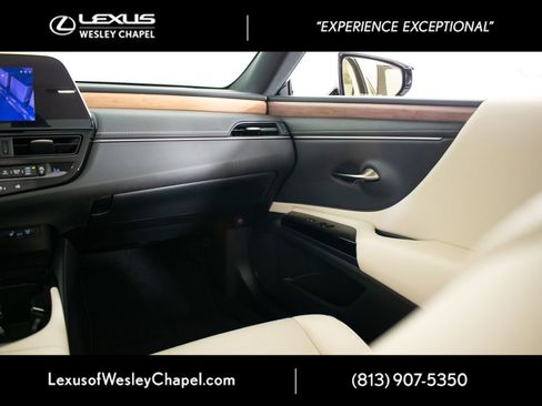 Used 2024 Lexus ES 350 w/ Premium Package image 29