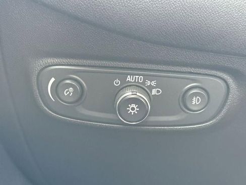 Certified 2021 Chevrolet Equinox Premier AWD/4WD image 18