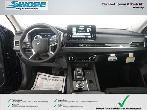 New 2025 Mitsubishi Outlander SE image 8