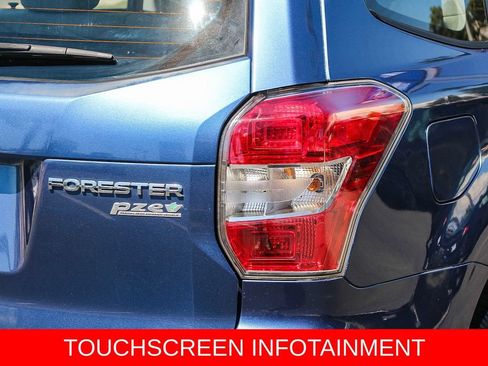Used 2015 Subaru Forester 2.5i AWD/4WD image 7