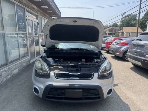 Used 2012 Kia Soul + FWD image 7