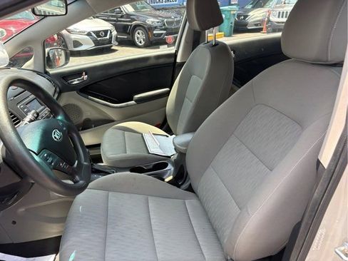 Used 2015 Kia Forte LX image 17