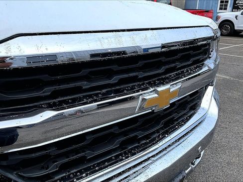 Used 2018 Chevrolet Silverado 1500 LTZ w/ Texas Edition image 31