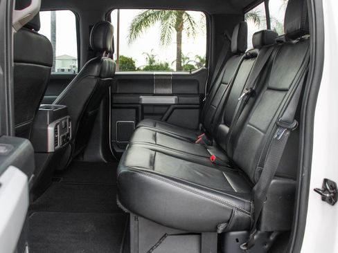 Used 2019 Ford F250 Lariat w/ Chrome Package image 36