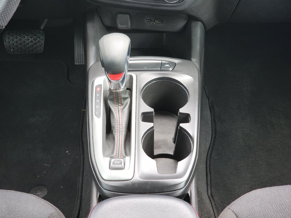 Used 2025 Chevrolet Trax RS FWD image 17
