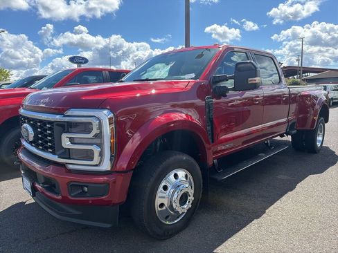Used 2026 Ford F450 Platinum w/ FX4 Off-Road Package image 3