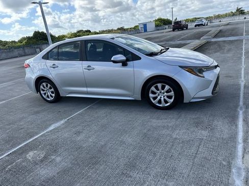 Used 2024 Toyota Corolla LE FWD image 16