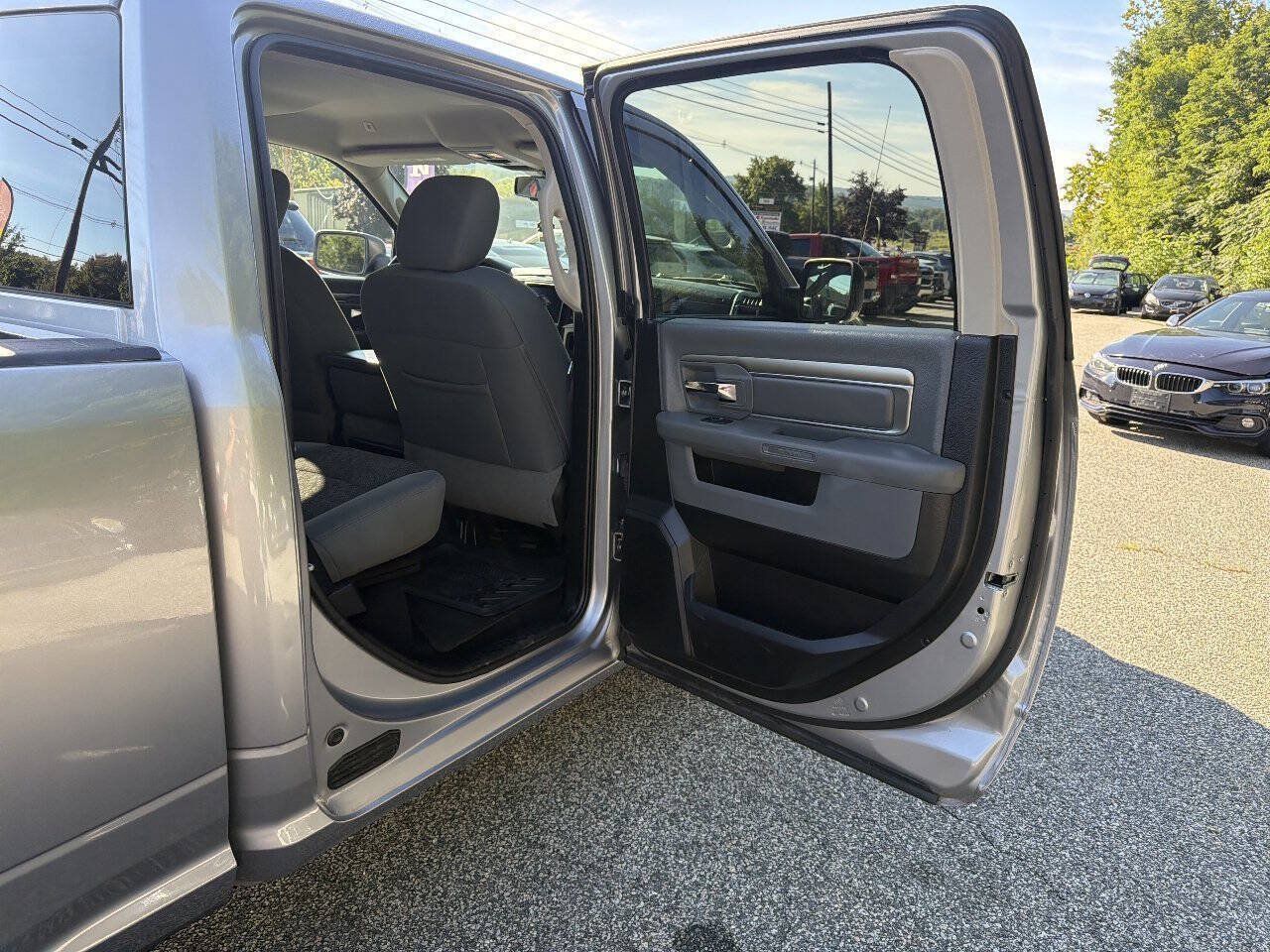 Used 2019 RAM 1500 Big Horn AWD/4WD image 14