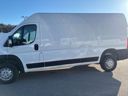 Used 2023 RAM ProMaster 2500 FWD image 6