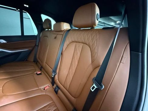 Used 2022 BMW X5 M50i w/ Executive Package AWD/4WD image 19