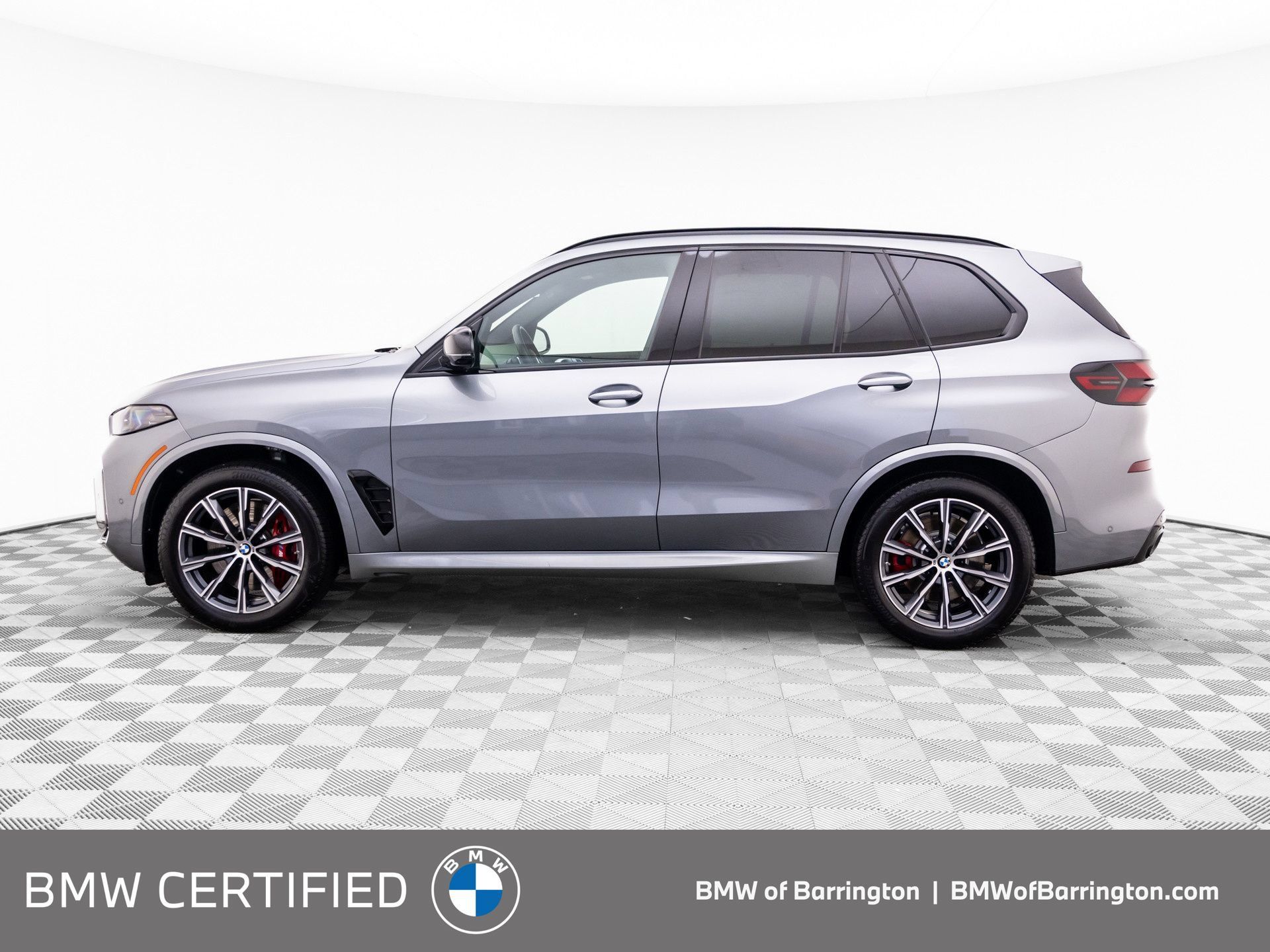 Certified 2026 BMW X5 M60i AWD/4WD image 2