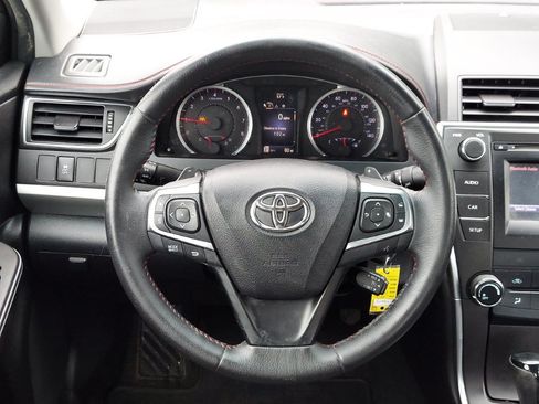 Used 2017 Toyota Camry SE FWD image 12