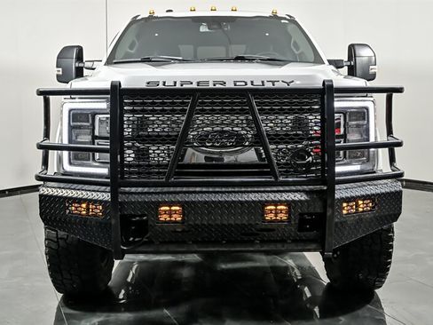 Used 2017 Ford F350 Lariat w/ Lariat Ultimate Package AWD/4WD image 4