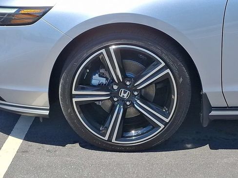 Used 2025 Honda Accord Sport image 8