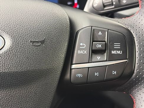 Certified 2025 Ford Escape ST-Line Select AWD/4WD image 18