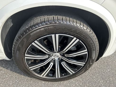 Certified 2024 Volvo XC90 B5 Plus image 10