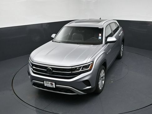 Used 2021 Volkswagen Atlas Cross Sport SE w/ Panoramic Sunroof Package AWD/4WD image 17