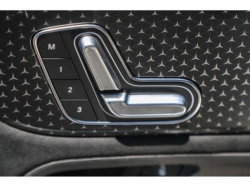 Used 2024 Mercedes-Benz EQB 300 4MATIC image 20