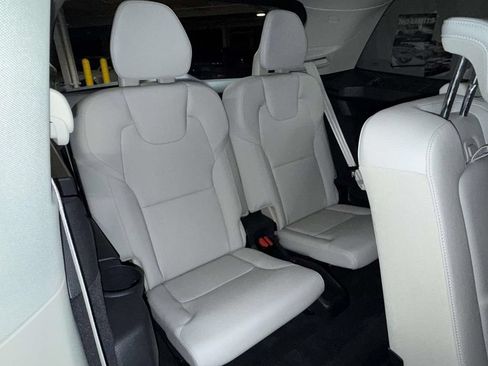 Used 2025 Volvo XC90 T8 Plus AWD/4WD image 17