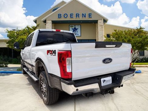 Used 2019 Ford F250 Lariat w/ Lariat Value Package AWD/4WD image 3