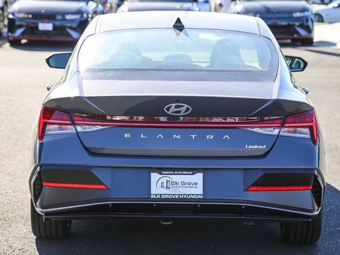 New 2026 Hyundai Elantra Limited FWD image 8
