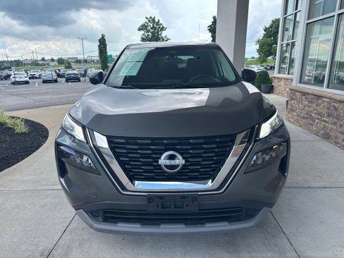 Used 2023 Nissan Rogue S FWD image 3