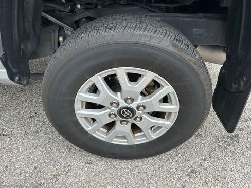 Used 2024 Toyota Tacoma SR5 w/ SR5 Upgrade Package RWD image 10