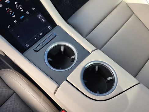 Used 2025 Porsche Taycan 4S image 27