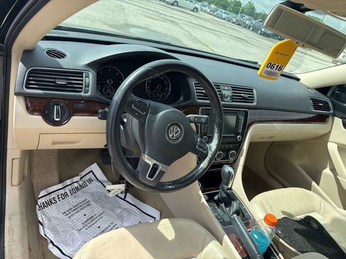 Used 2013 Volkswagen Passat TDI SEL Premium FWD image 8