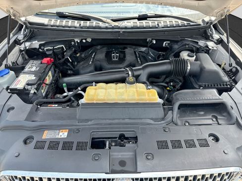 Used 2018 Lincoln Navigator Reserve w/ Technology Package AWD/4WD image 21