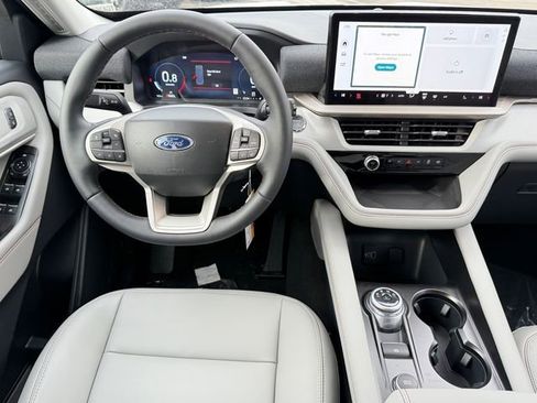 New 2026 Ford Explorer Active w/ Active Comfort Package image 13